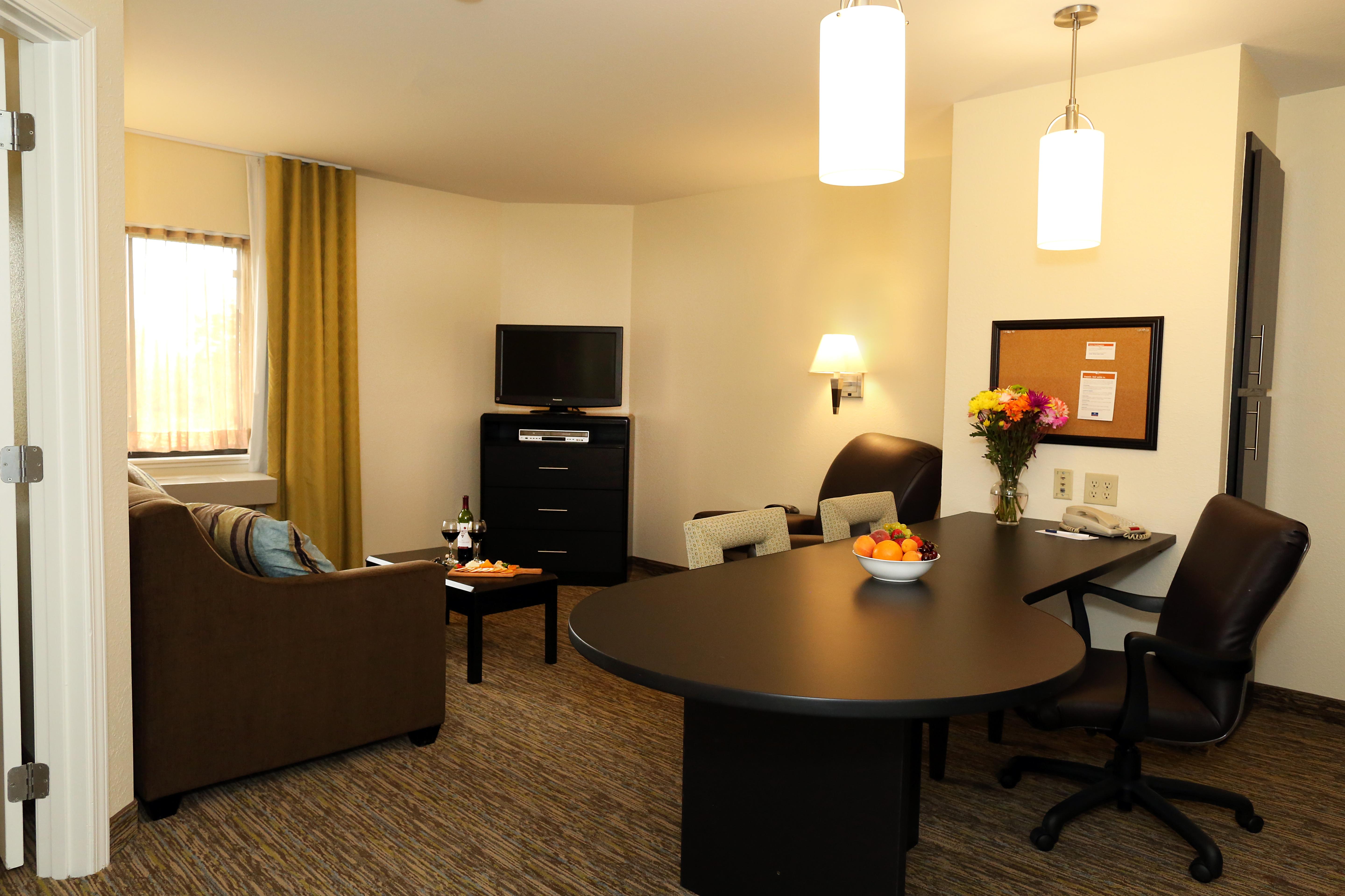 Candlewood Suites East Lansing By Ihg Bagian luar foto