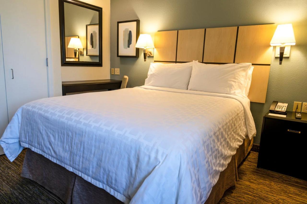 Candlewood Suites East Lansing By Ihg Bagian luar foto