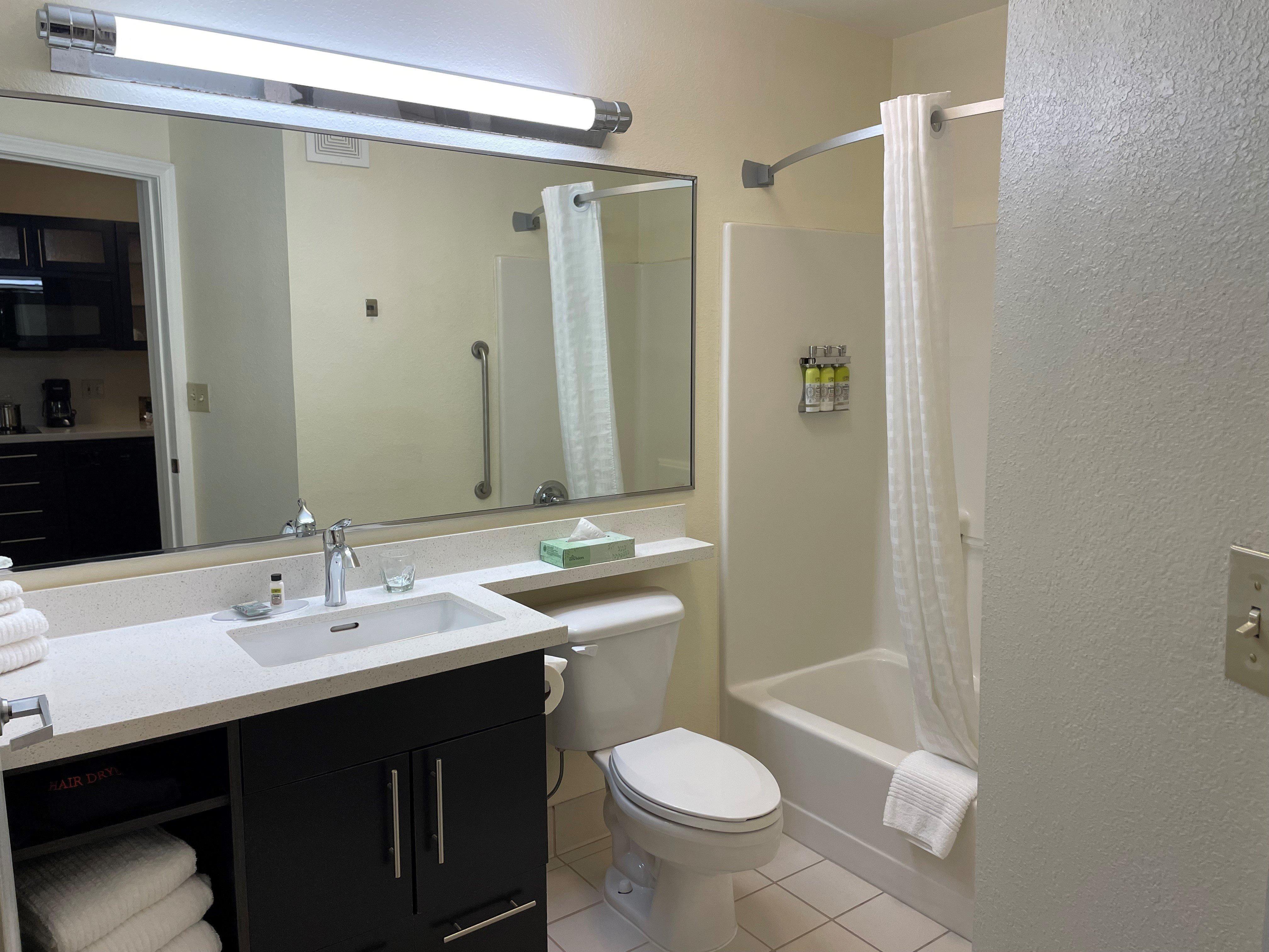 Candlewood Suites East Lansing By Ihg Bagian luar foto